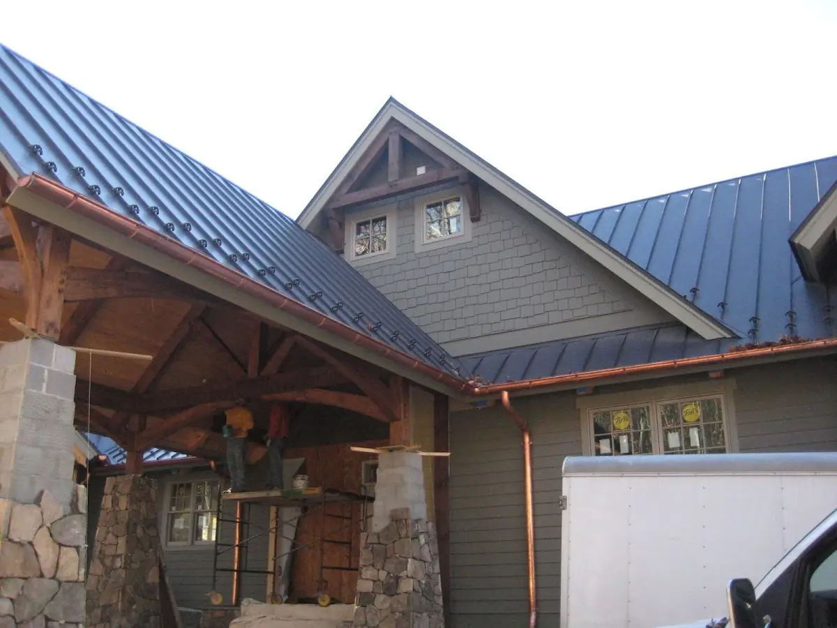 Craftsman Roofing team delivering quality roofing work in Pine Tree Corners